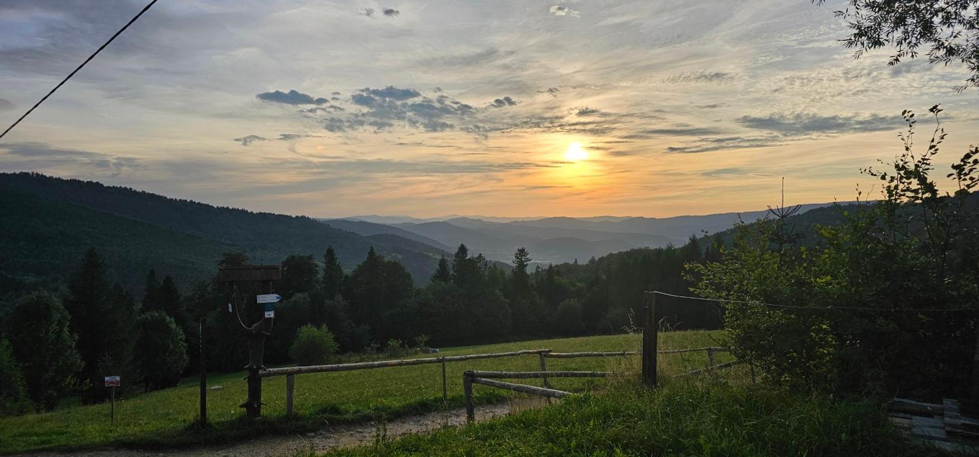 Dom Wypoczynkowy Beskidy Wegierska Gorka Bagian luar foto